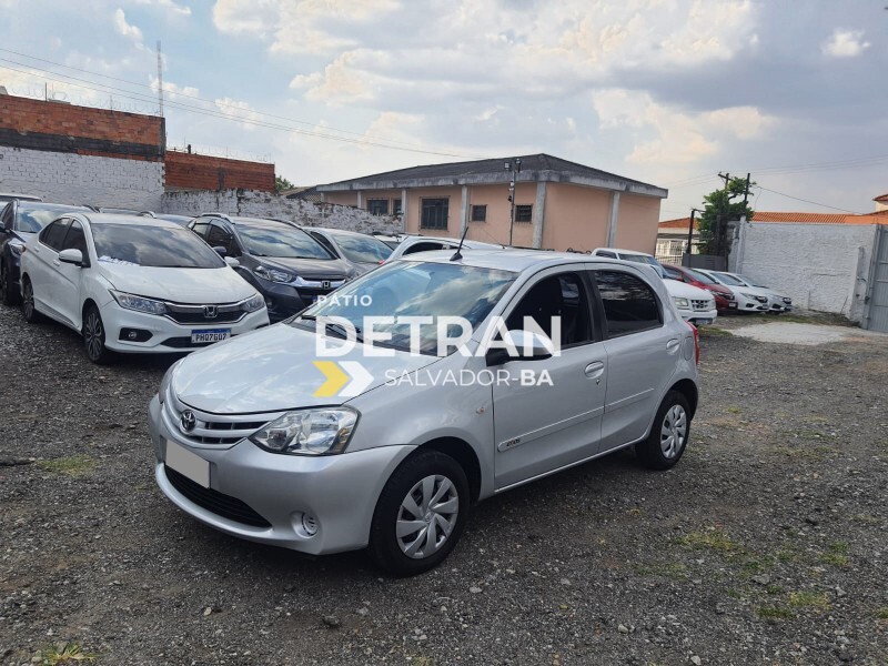 TOYOTA ETIOS HB XS 2015 - FUNC.