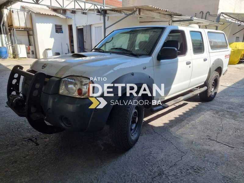 NISSAN FRONTIER 4X4 XE 2003/2004 - FUNC.